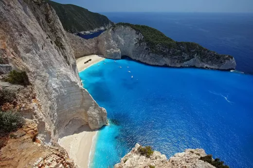 Coastal Beauties: 5 Stunning Seaside Stadiums in Greek Super League 1